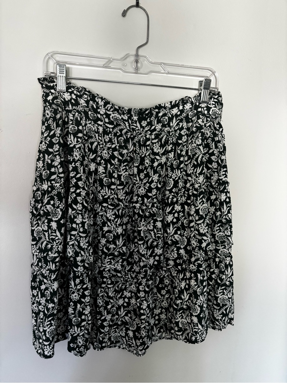 Boden Green and White Floral Tiered Skirt